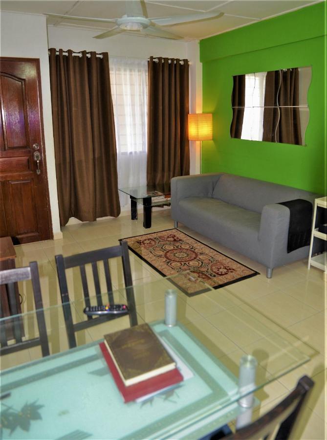 Awedee Homestay بوتراجايا المظهر الخارجي الصورة